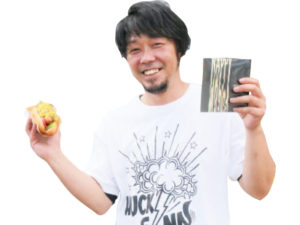 リビング新聞4月30日号_MIKE小野田さん