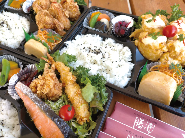 手作りホカホカ弁当600円 わがままオードブル1000円 Living和歌山living和歌山