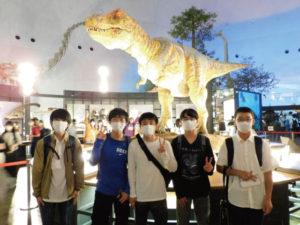 向陽初の福井県への修学旅行。恐竜博物館をはじめ、自然科学を体感する学びの旅になりました