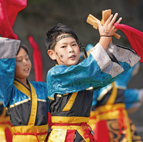 笑顔で躍動、おどるんや！<br>「第18回紀州よさこい祭り」開催<br>9月18日(日)に和歌山城砂の丸広場と西の丸広場で