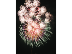 港まつり花火大会の大輪の仕掛け花火