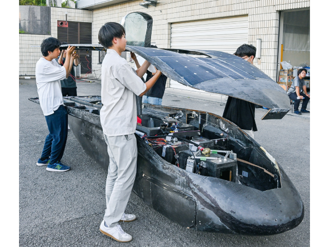 役割分担を決めて作業は進みます