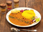 昼はスパイス＆欧風カレー4種<br/>夜は多国籍料理に金・土曜はカフェ＆バー営業