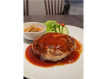 ボリューム満点のランチなどが並ぶ<br/>毎日でも通いたくなるカフェ
