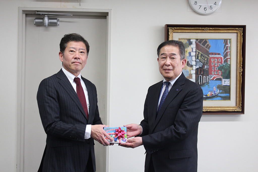 新小学1年生に配布される「こうつうあんぜんてちょう」